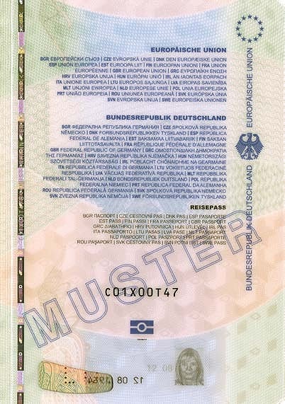 صفحه داخلی پاسپورت آلمان-min
